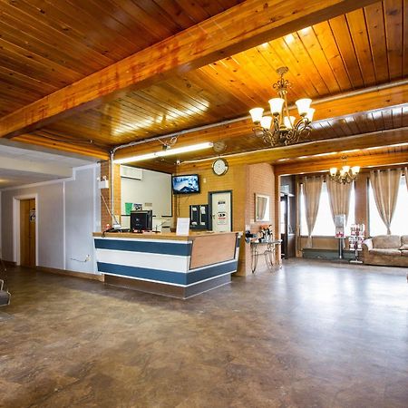 Lagana Hotel Lanigan Buitenkant foto