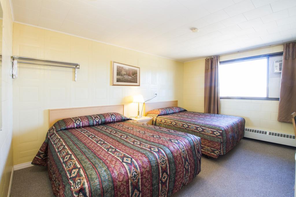 Lagana Hotel Lanigan Buitenkant foto