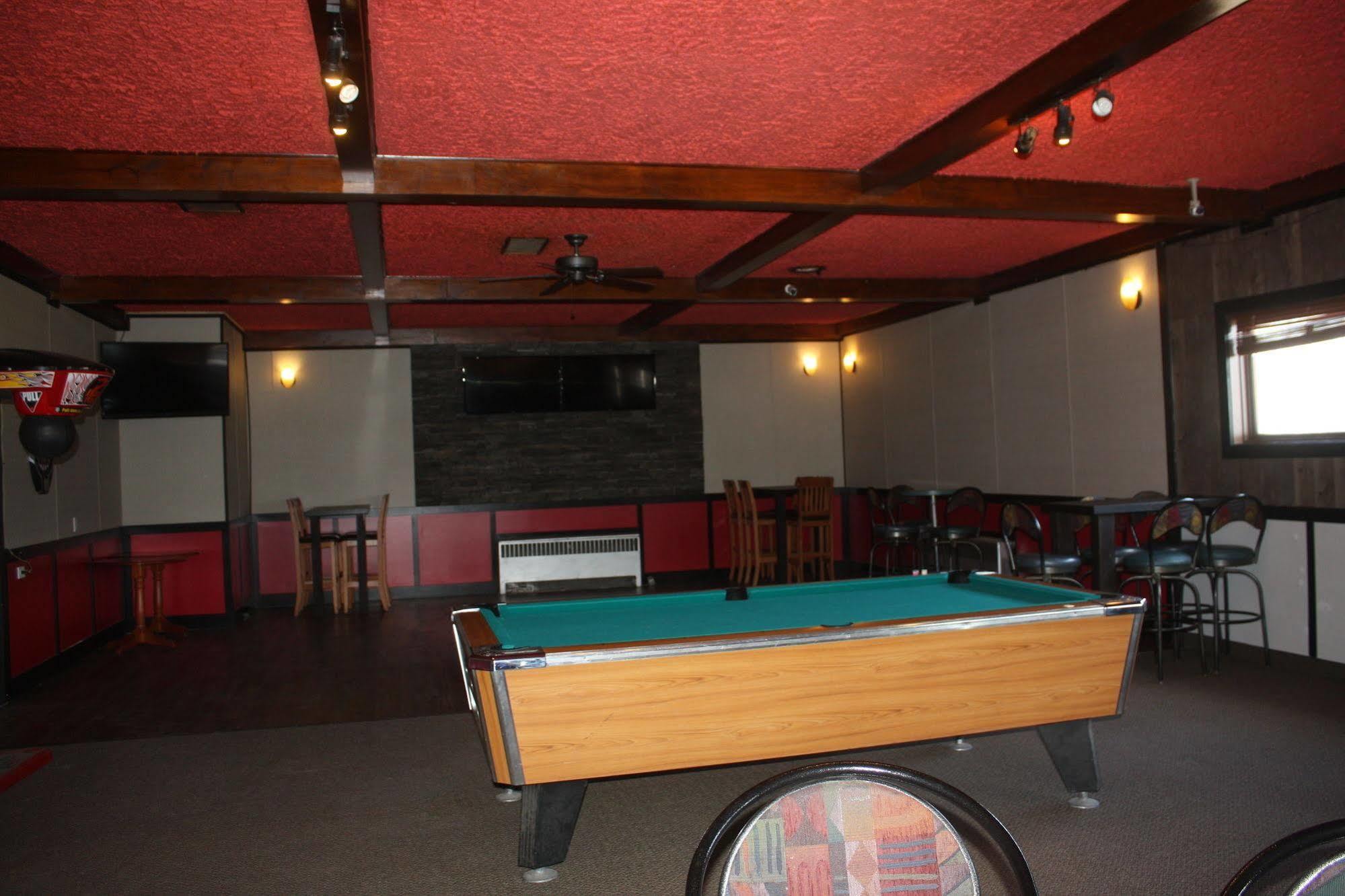 Lagana Hotel Lanigan Buitenkant foto